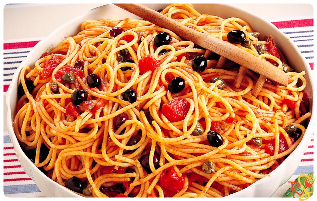 Spaghetti Puttanesca Pasta (Spaghetti With Capers, Olives, and Anchovies)